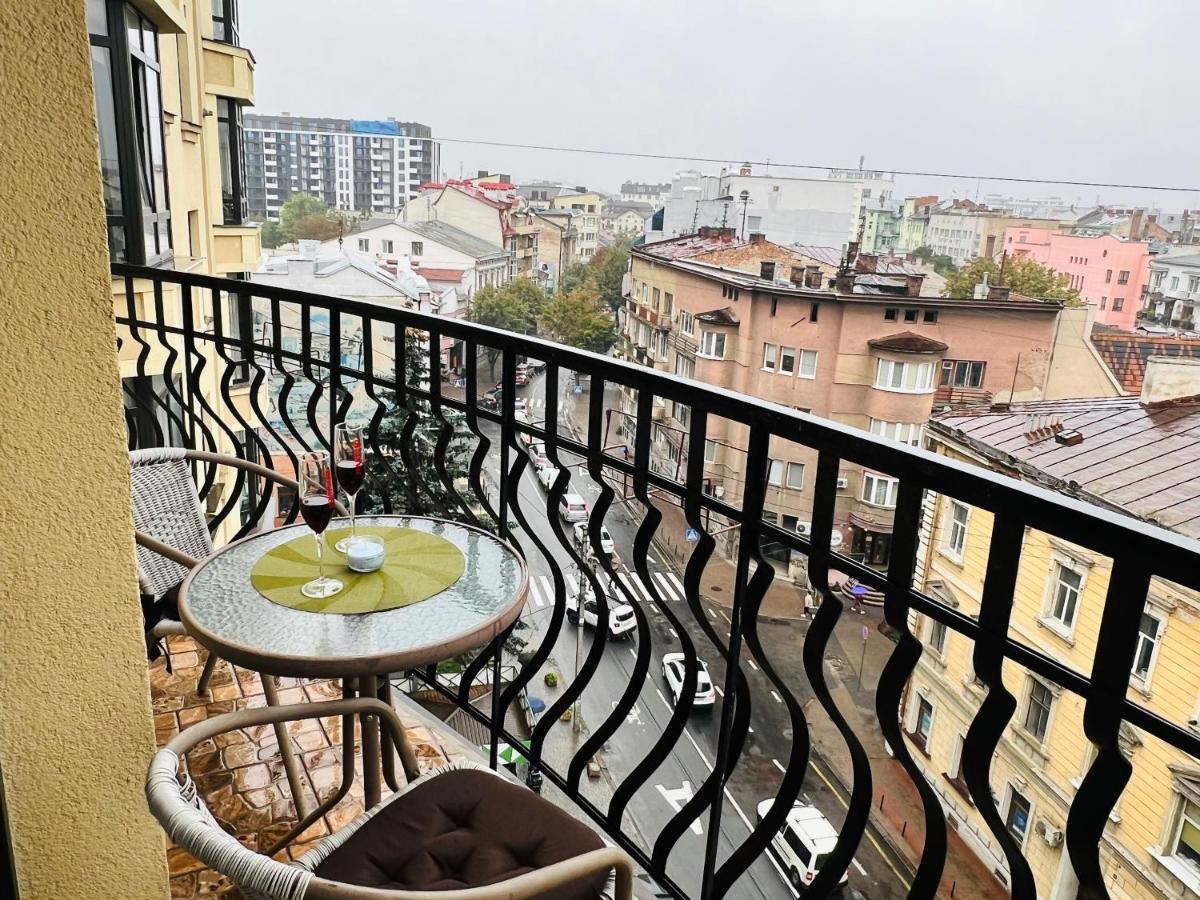 Apartaments Sichovyh Strilciv 68A Ivano-Frankivsk Ngoại thất bức ảnh