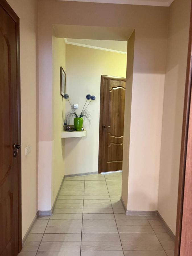 Apartaments Sichovyh Strilciv 68A Ivano-Frankivsk Ngoại thất bức ảnh