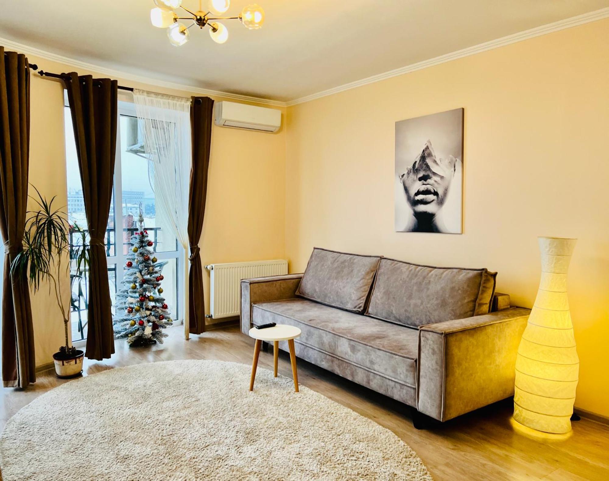 Apartaments Sichovyh Strilciv 68A Ivano-Frankivsk Ngoại thất bức ảnh